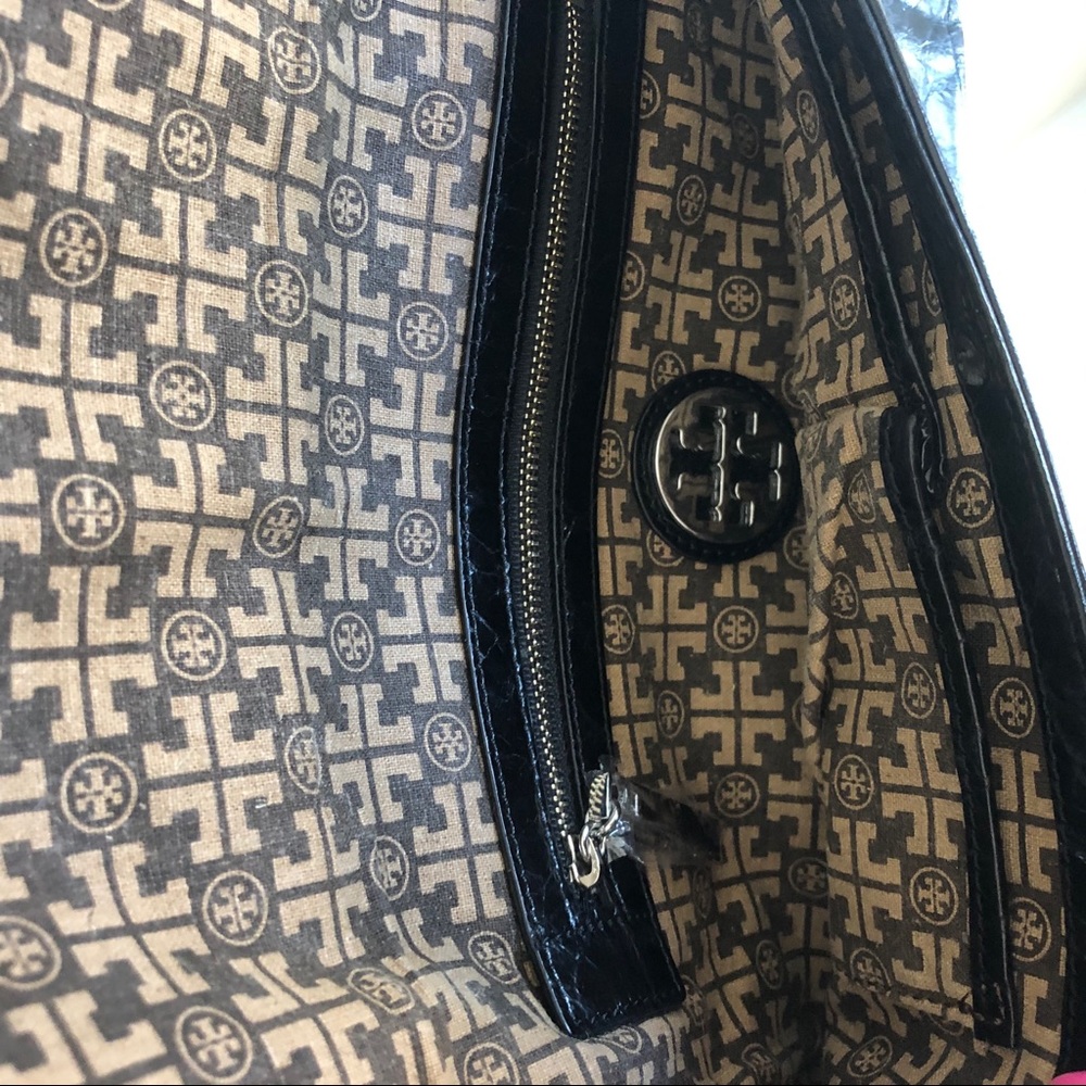 Tory Burch distressed leather purse - Picture 6 of 7